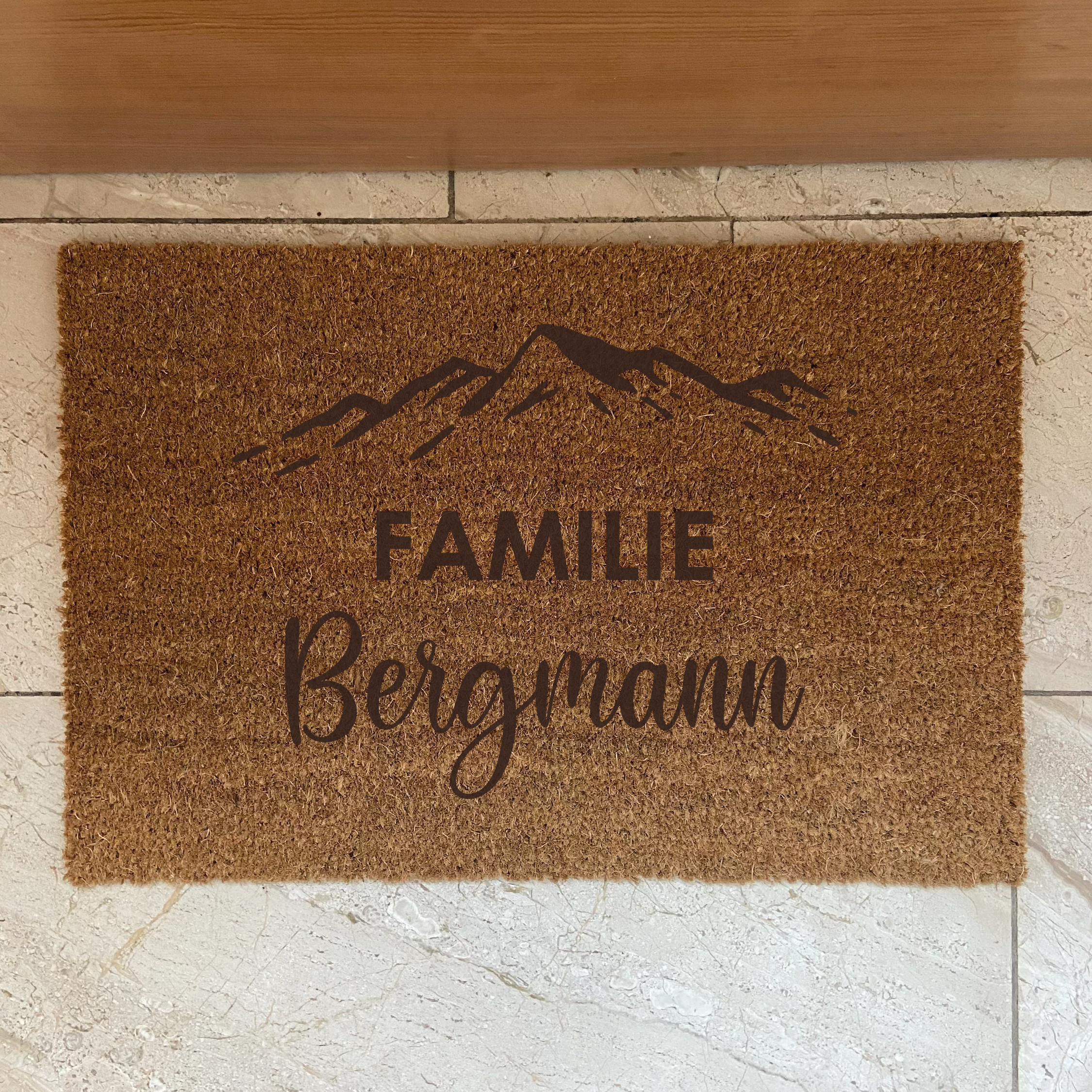 personalisierte Fußmatte Kokos FAMILIE , Bergpanorama